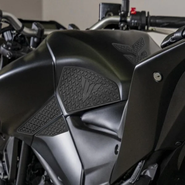 cn-11134207-820l4-mjhtyupe6qyo97.webp YAMAHA MT03 Tank Protection Pads
